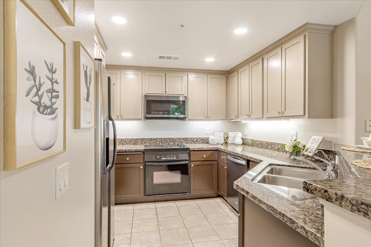 1390 Saddle Rack ST 424