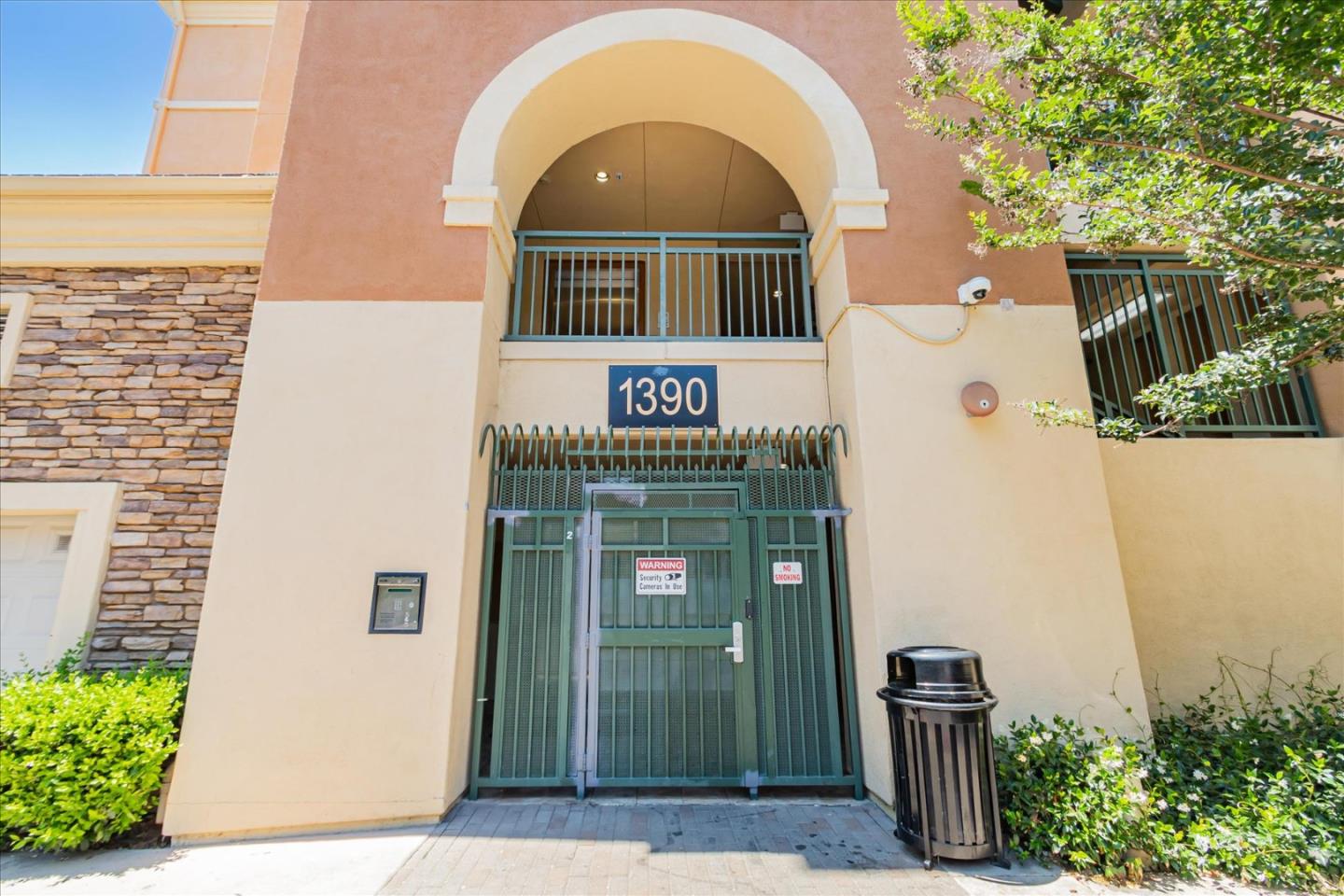 1390 Saddle Rack ST 424