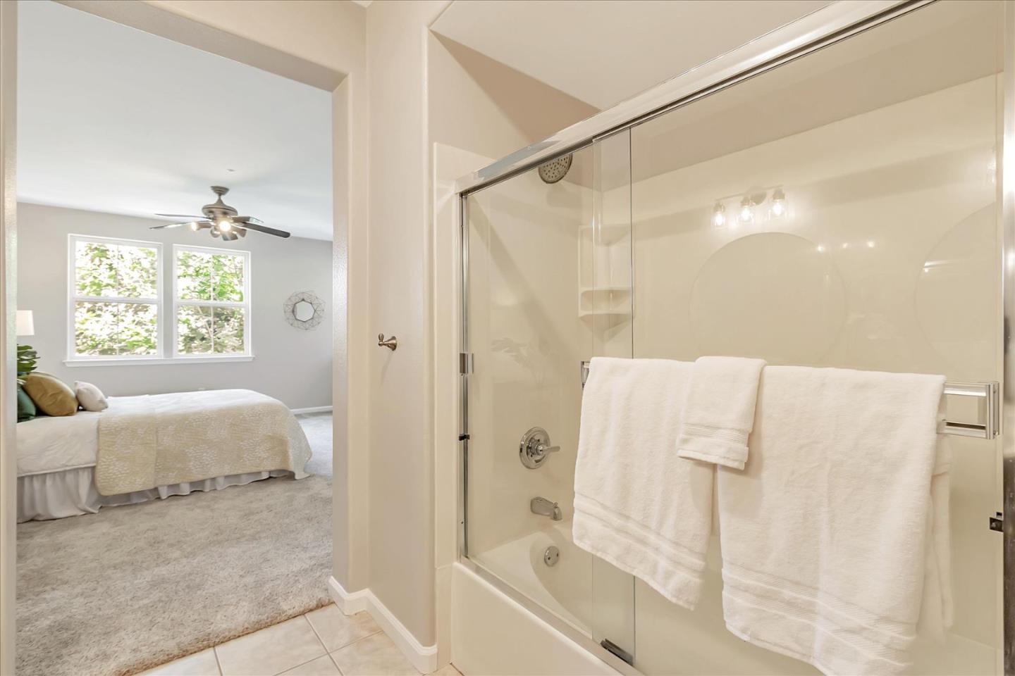 1390 Saddle Rack ST 424