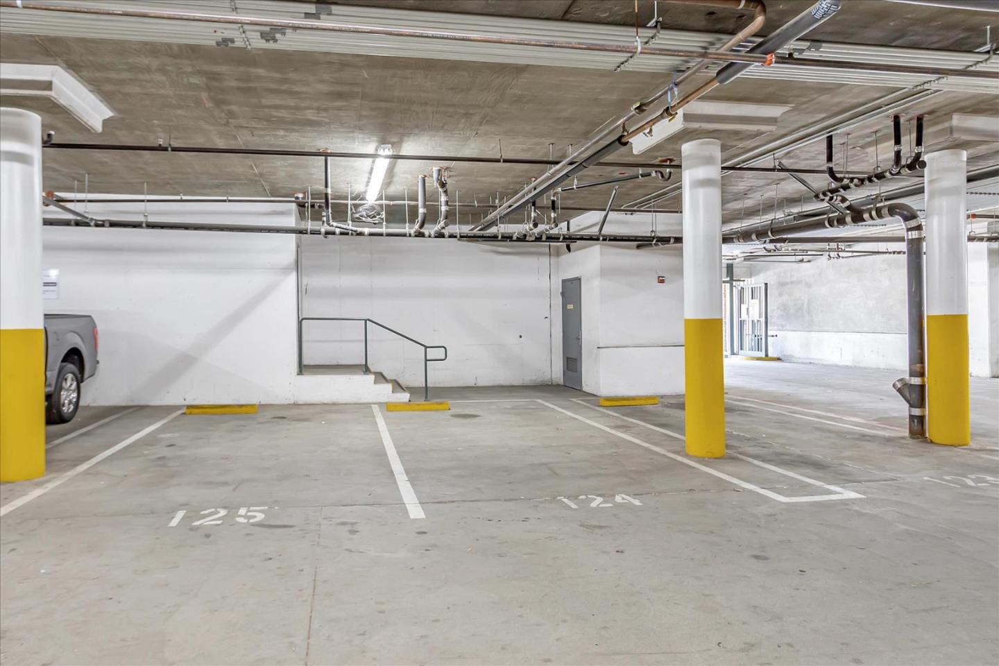 1390 Saddle Rack ST 424