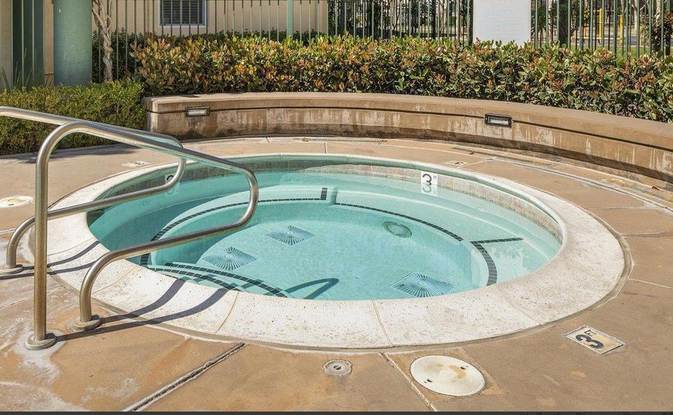 1390 Saddle Rack ST 424