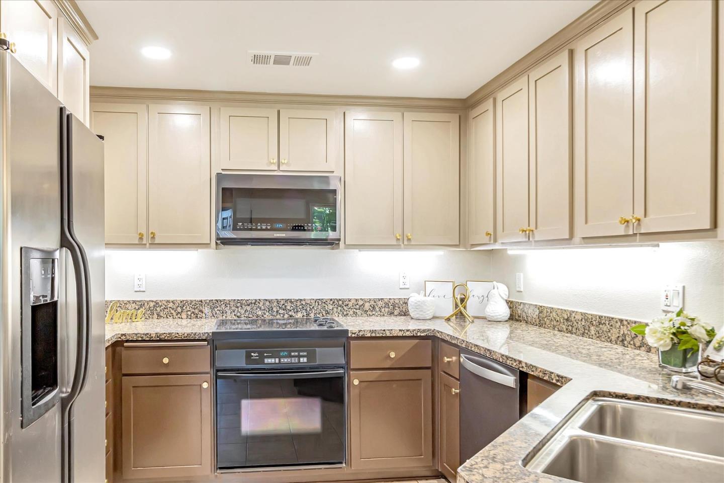 1390 Saddle Rack ST 424