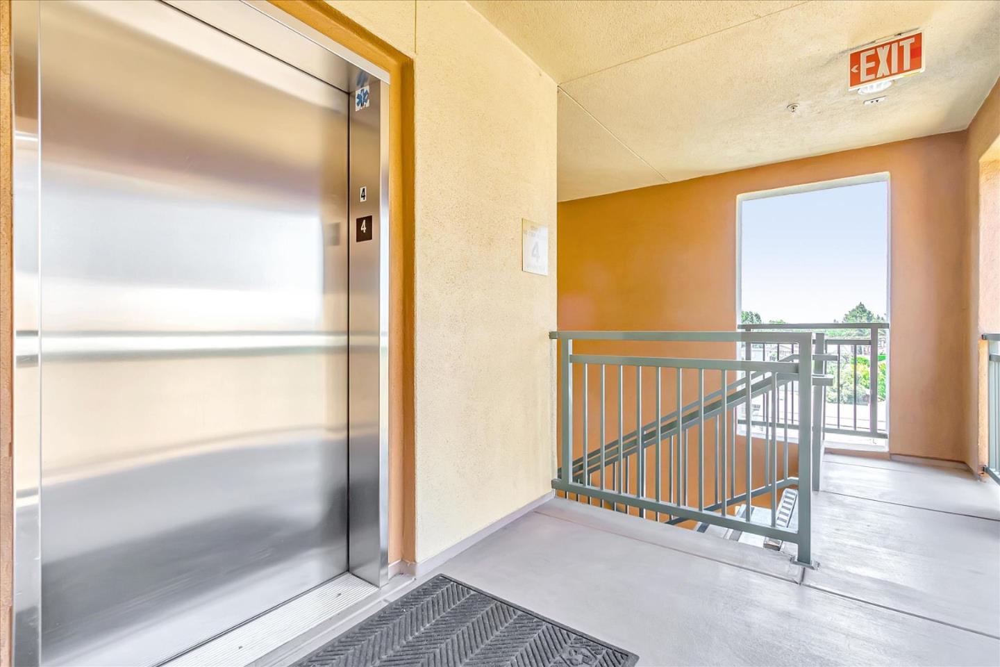 1390 Saddle Rack ST 424