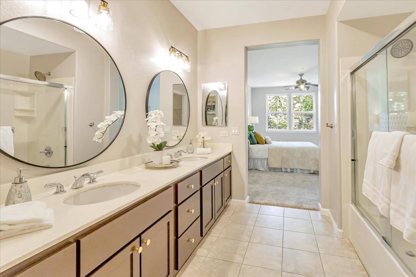 1390 Saddle Rack ST 424