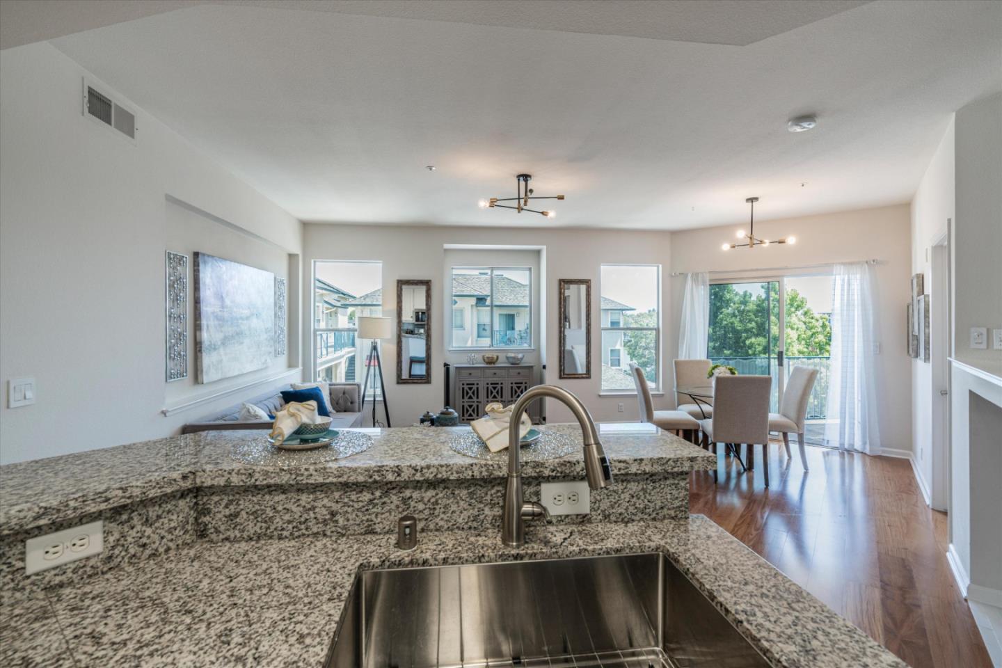 100 Baltic CIR 132