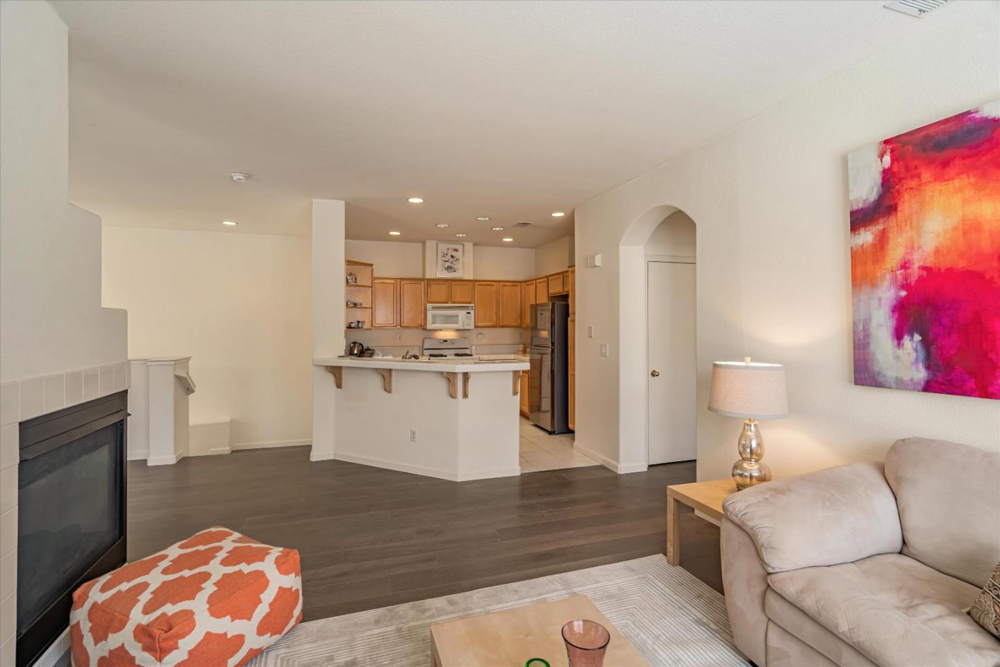 876 Del Avion LN