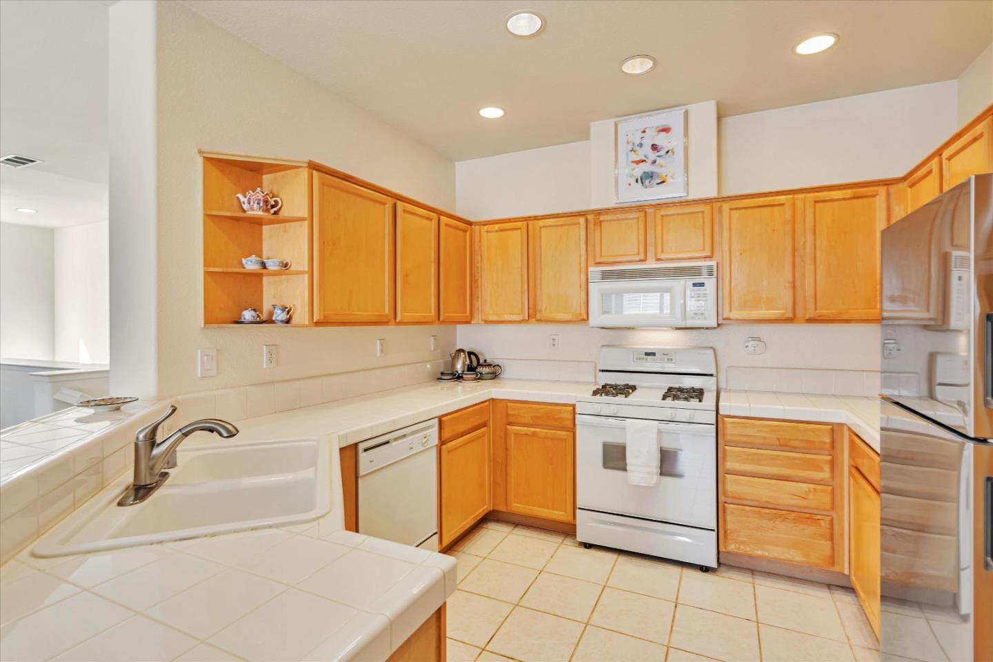 876 Del Avion LN