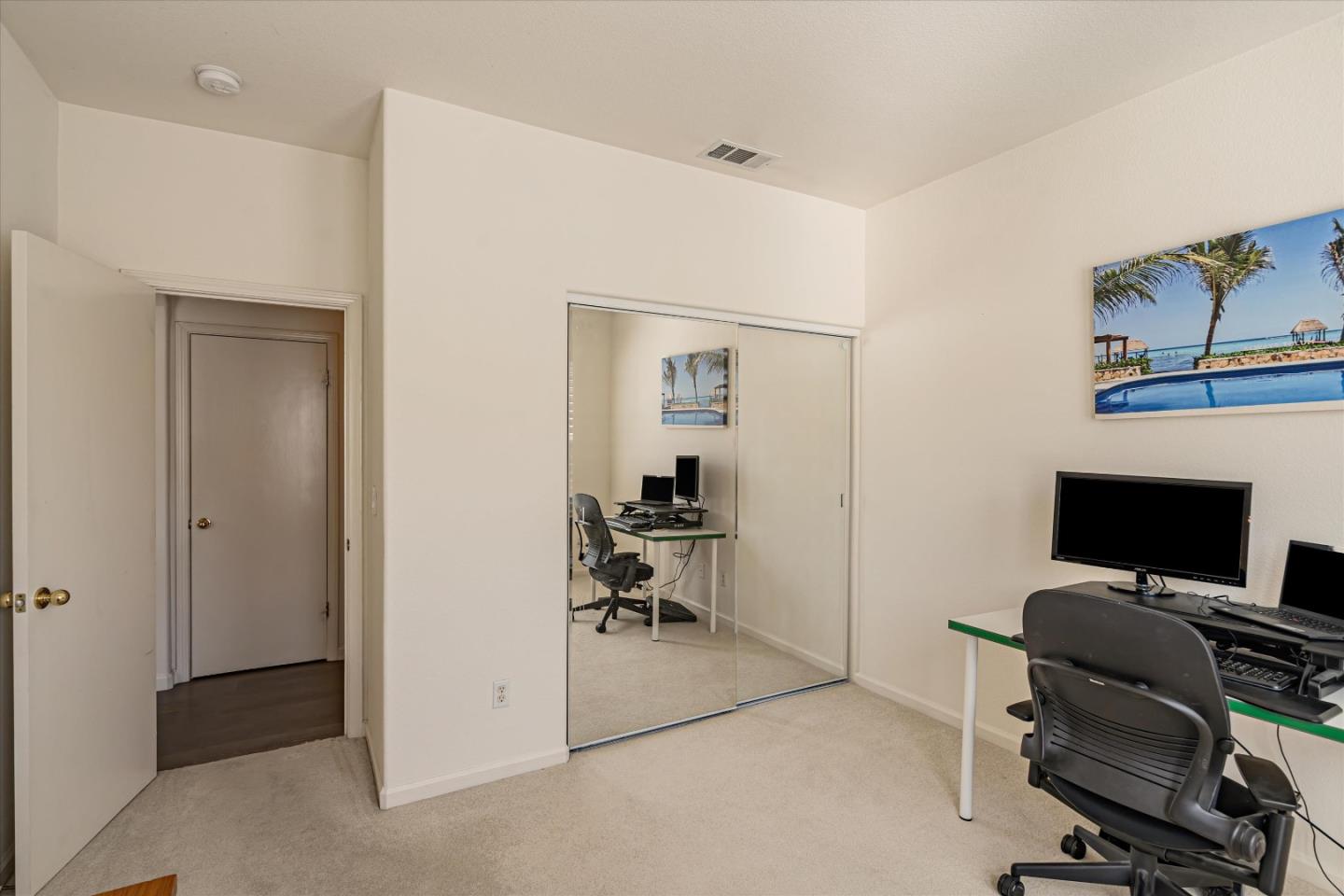 876 Del Avion LN