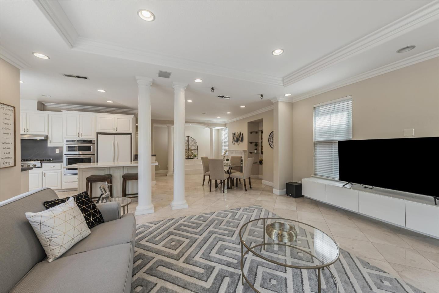 374 Huckleberry DR