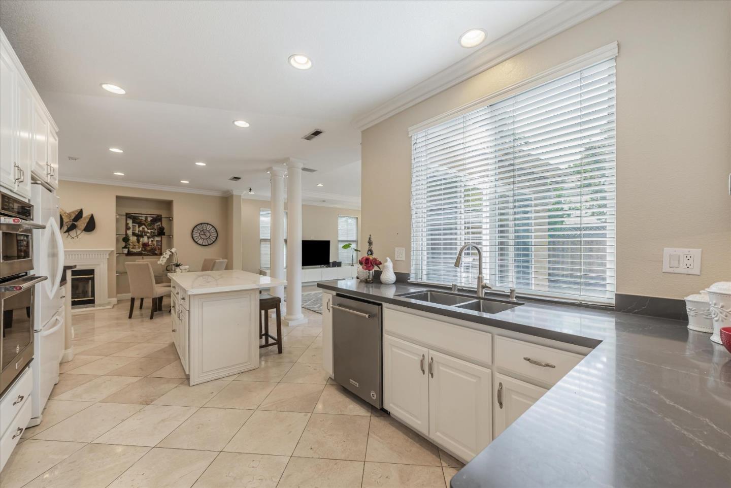 374 Huckleberry DR