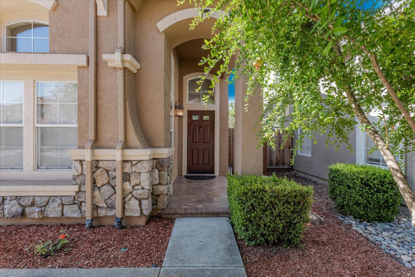 374 Huckleberry DR
