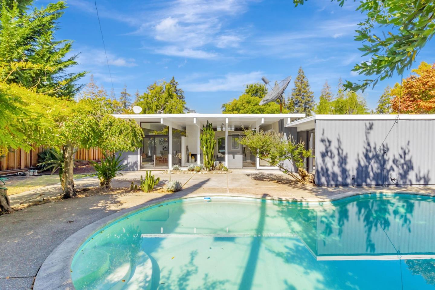 418 Ferne Avenue