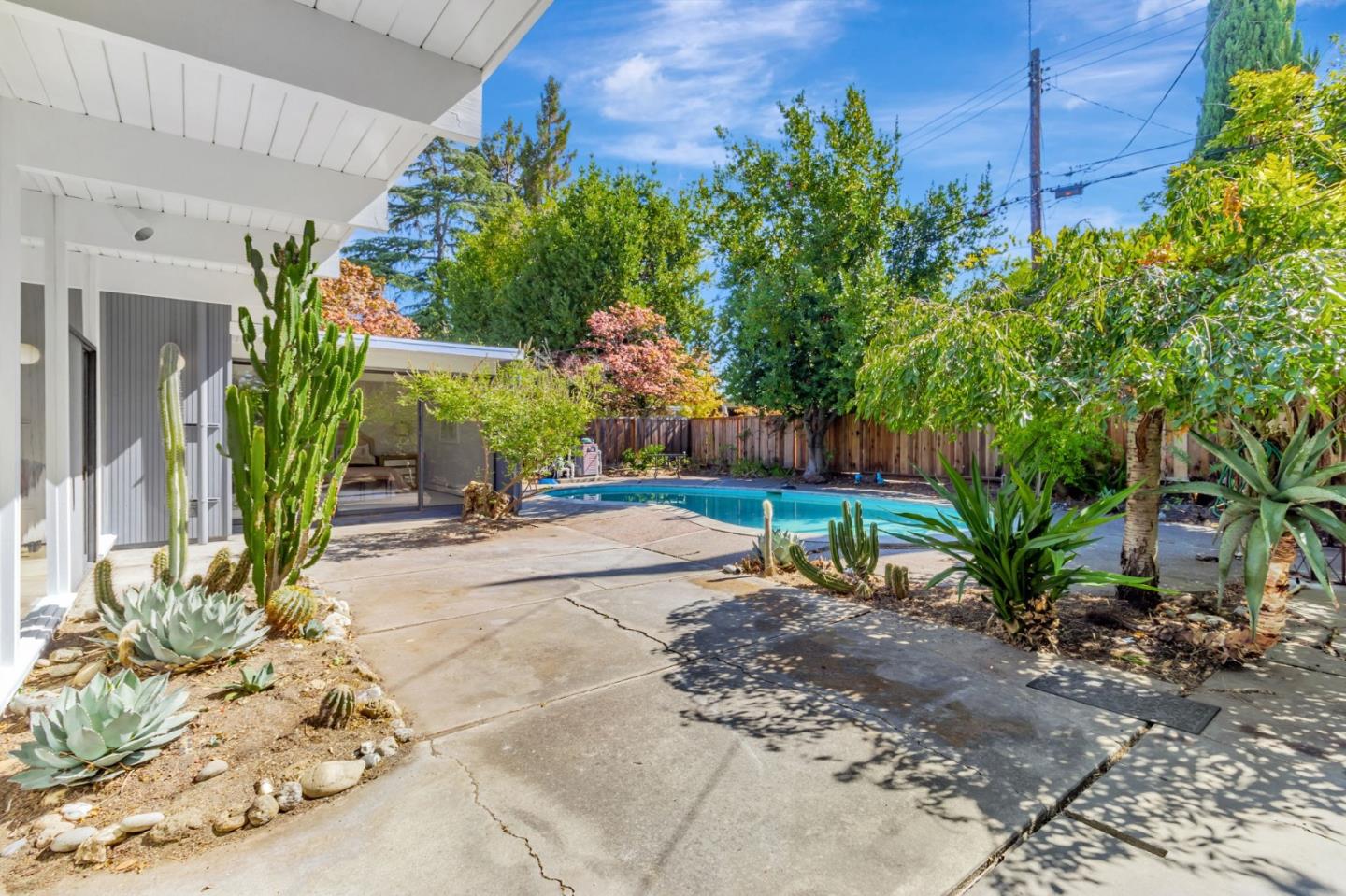 418 Ferne Avenue