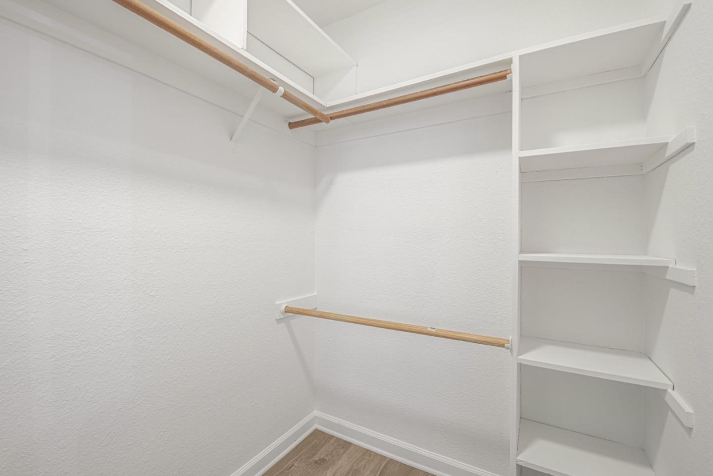 1553 PYRENEES Avenue 35