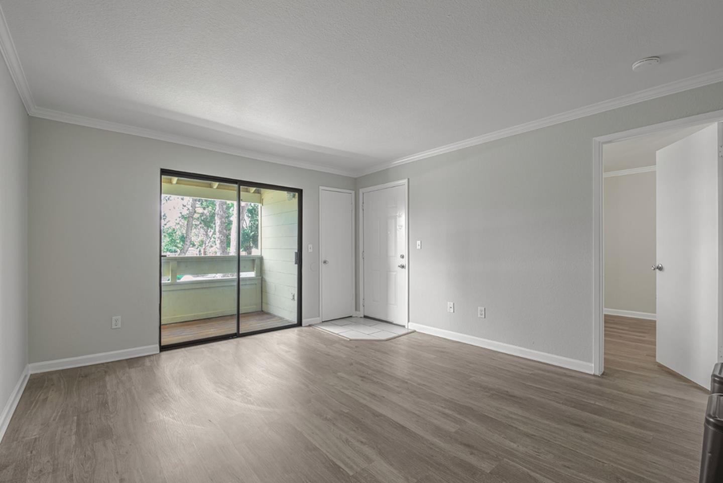 1553 PYRENEES Avenue 35