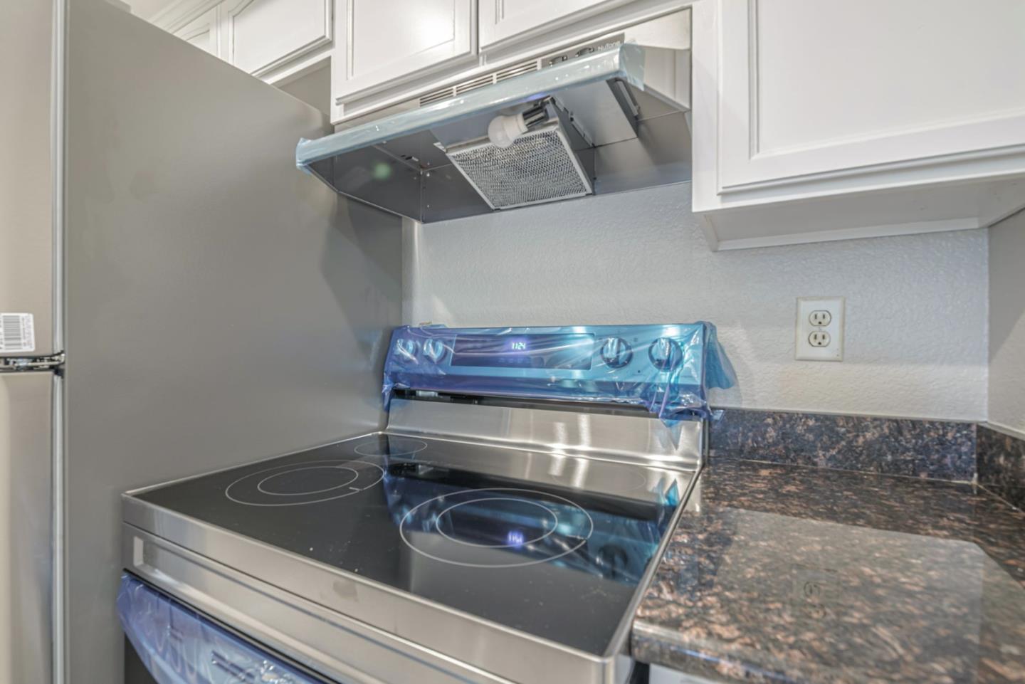 1553 PYRENEES Avenue 35