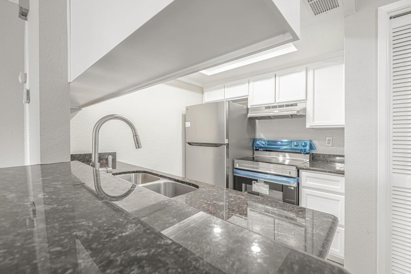 1553 PYRENEES Avenue 35