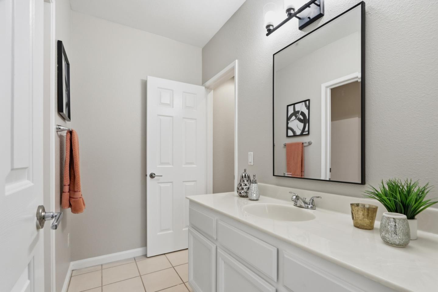 1237 Altissimo Place