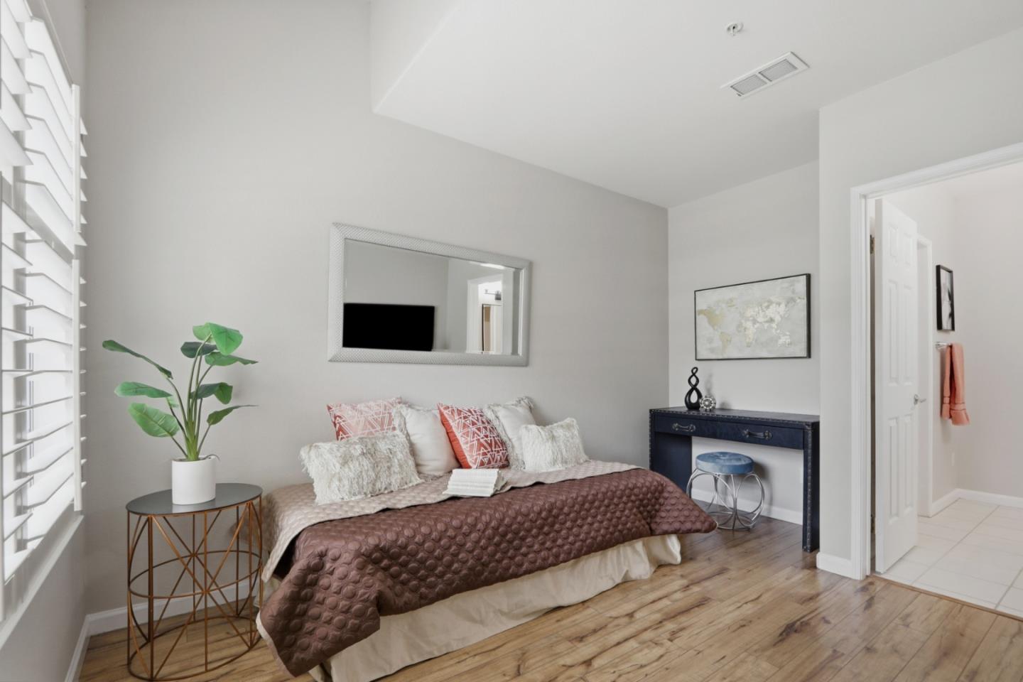 1237 Altissimo Place