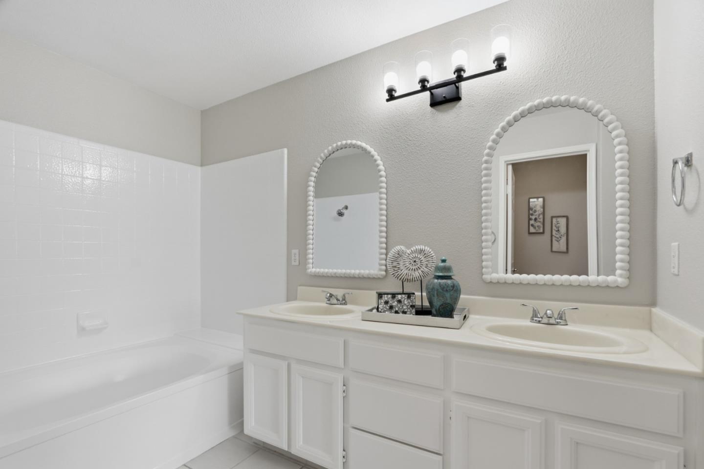 1237 Altissimo Place