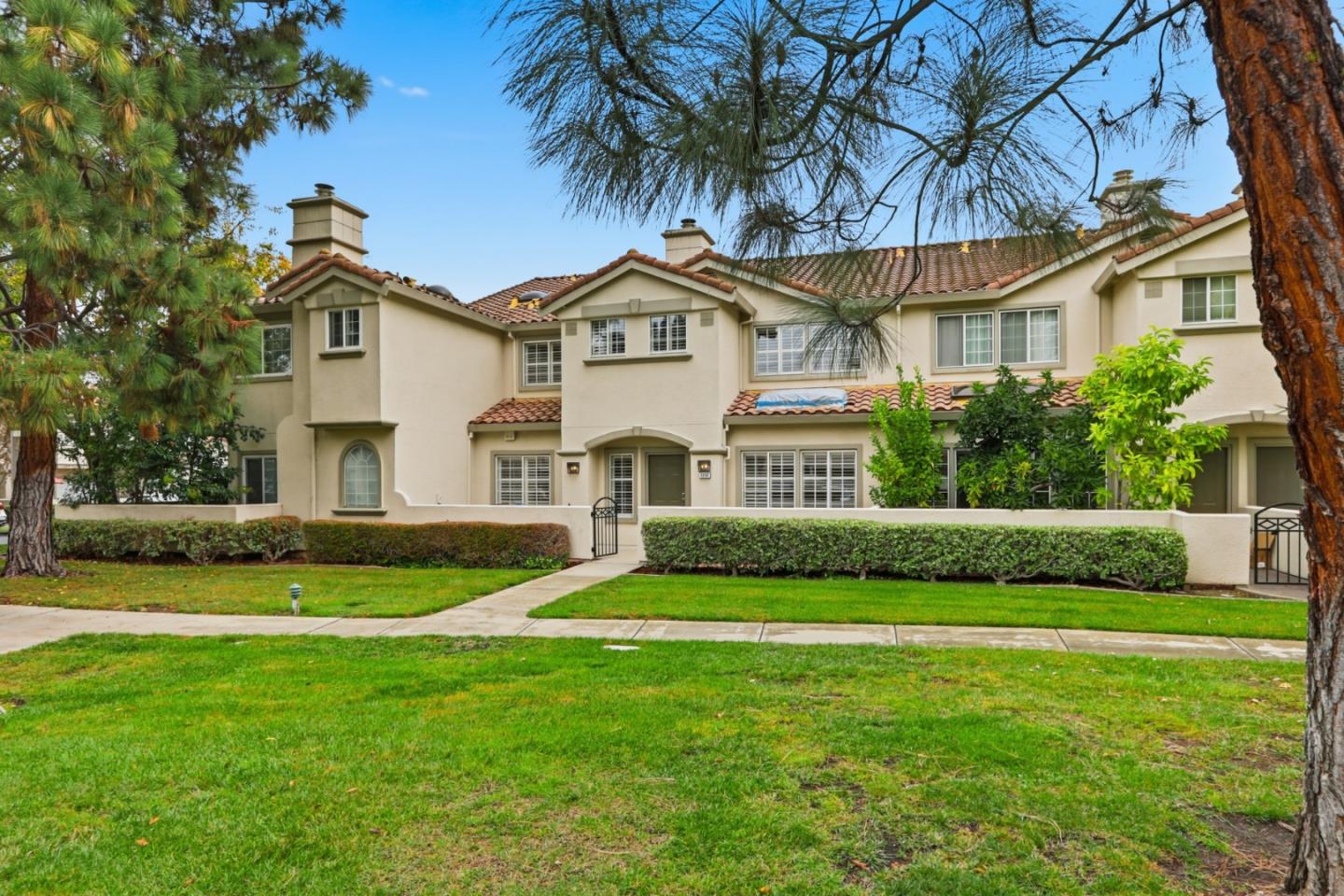 1237 Altissimo Place