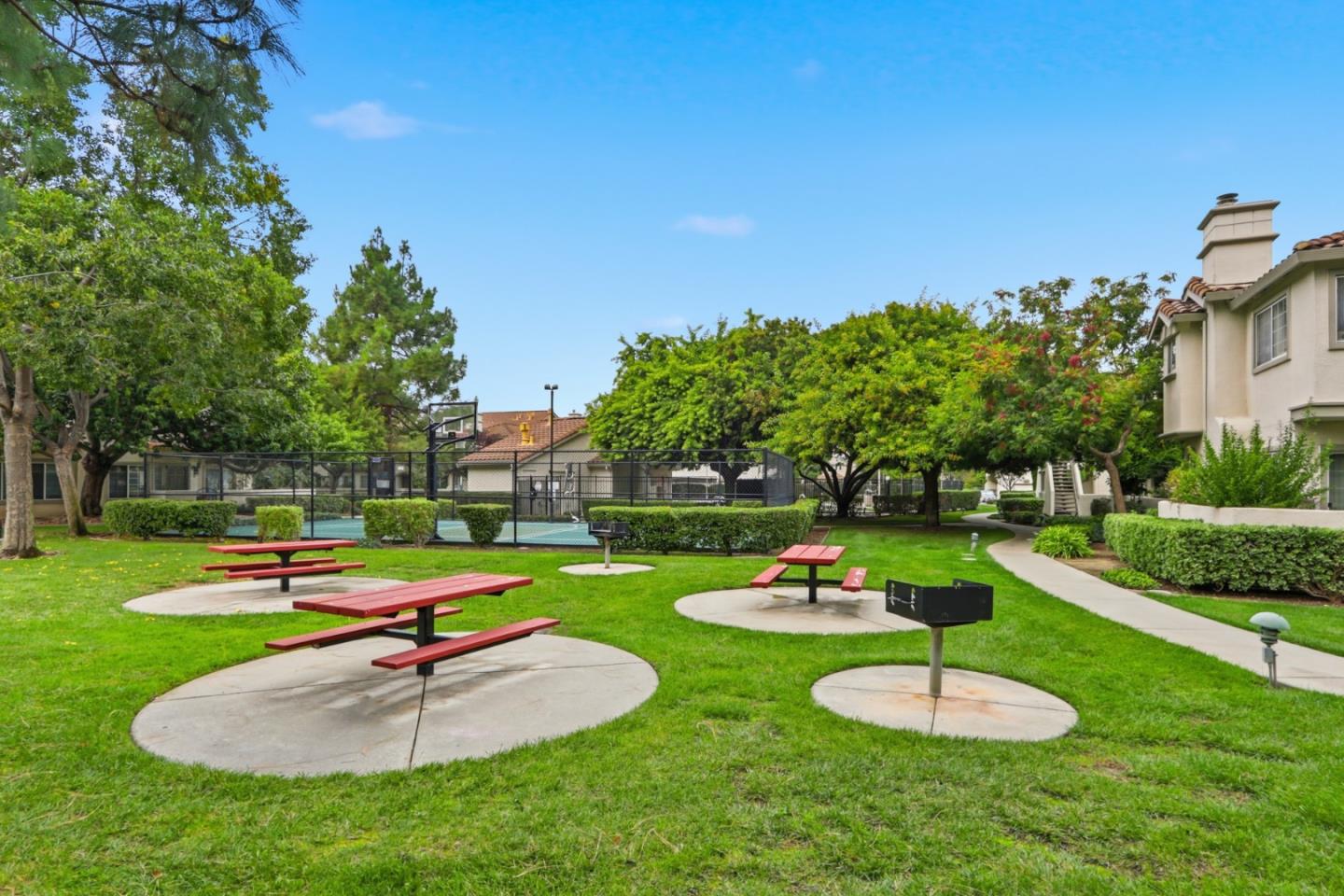 1237 Altissimo Place