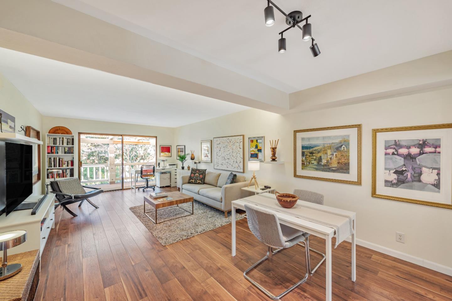 5351 Cribari Dell