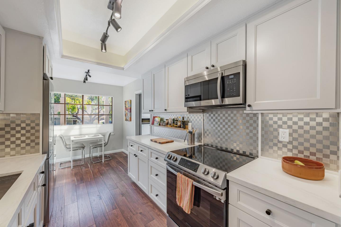 5351 Cribari Dell