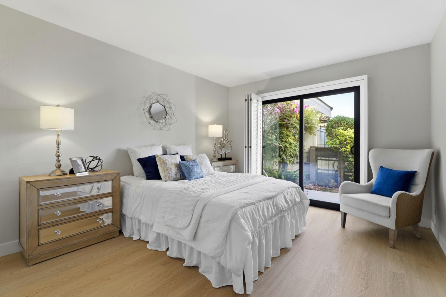 6131 Montgomery CT
