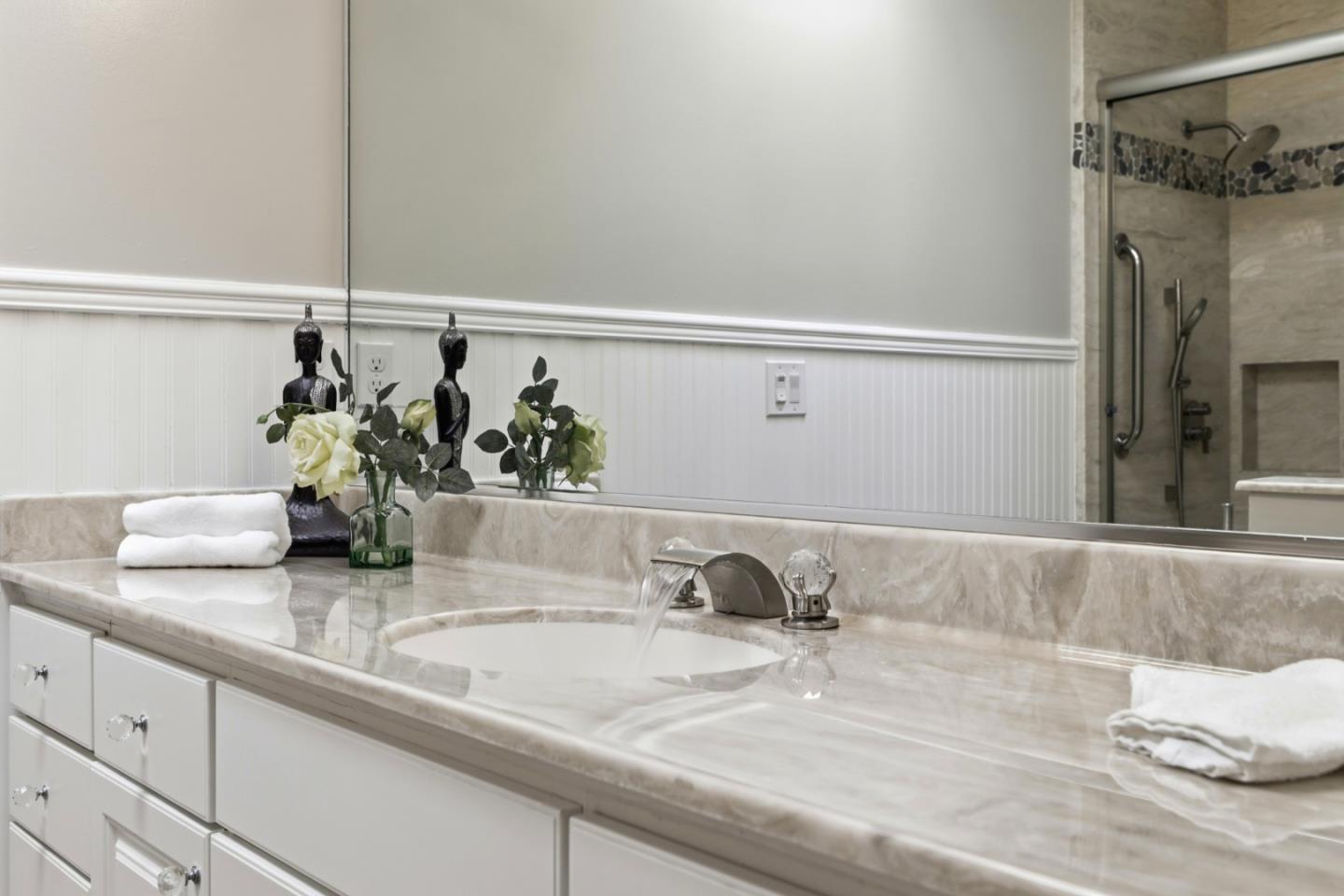 6131 Montgomery CT