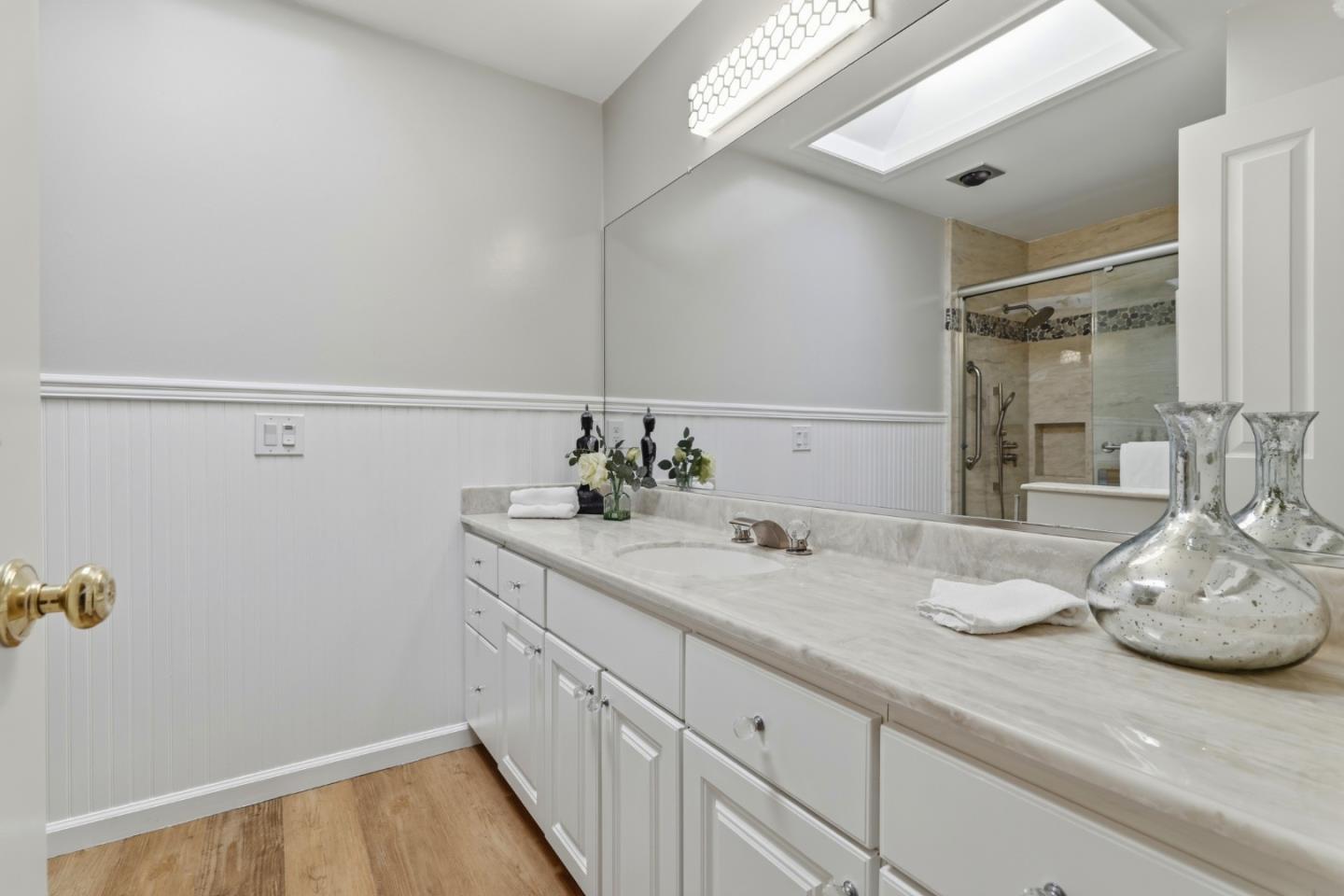 6131 Montgomery CT