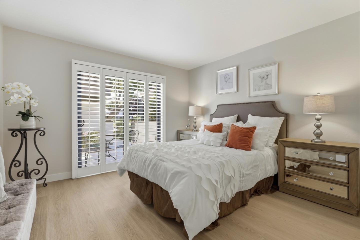 6131 Montgomery CT