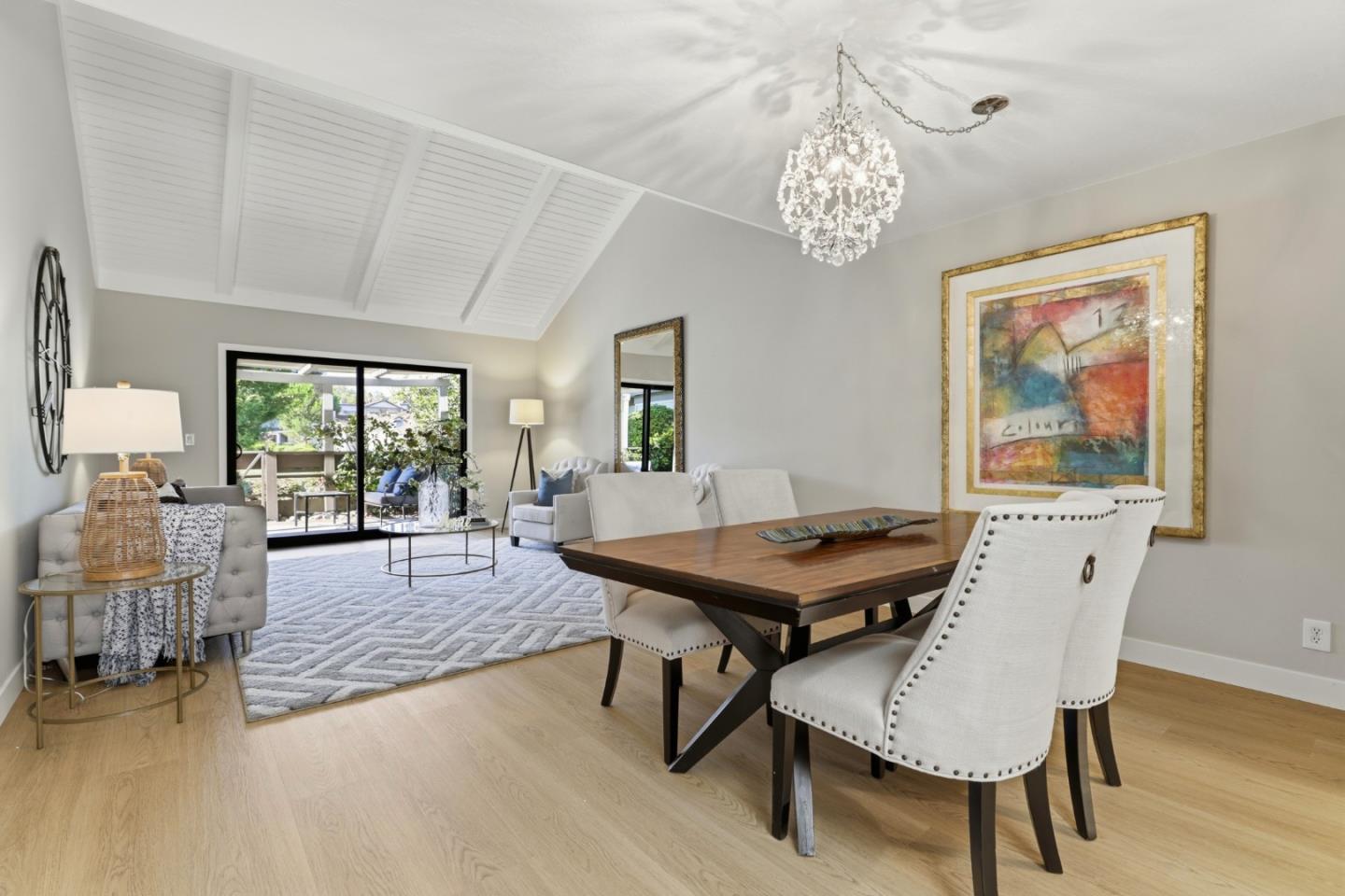 6131 Montgomery CT