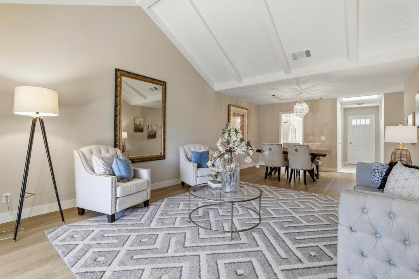 6131 Montgomery CT