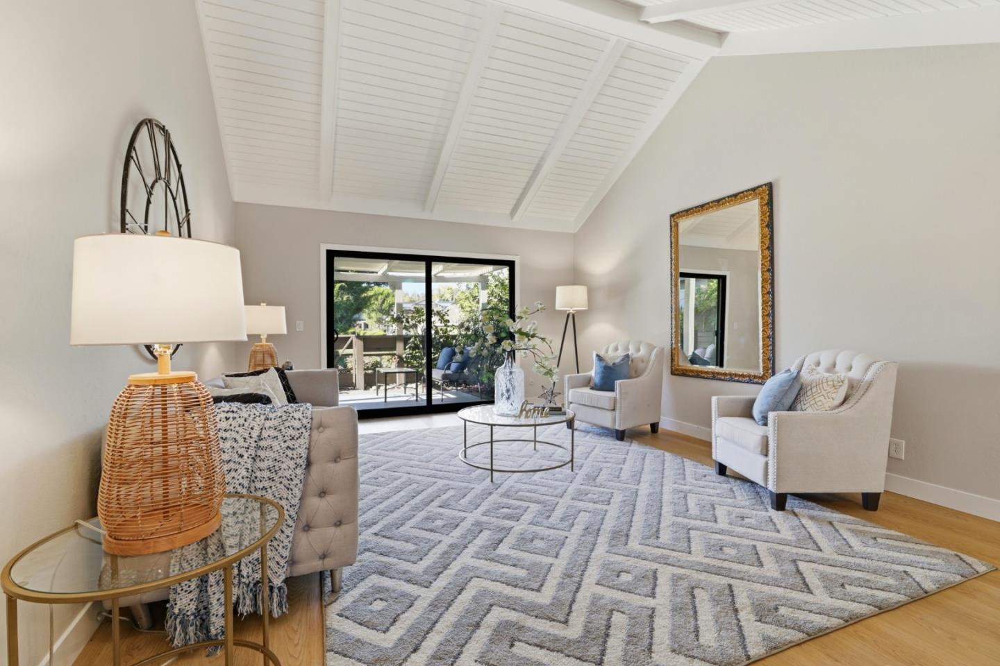 6131 Montgomery CT