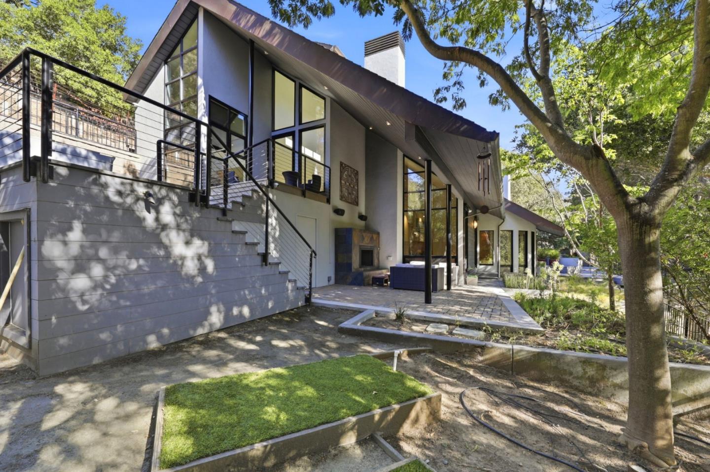 217 Mistletoe RD