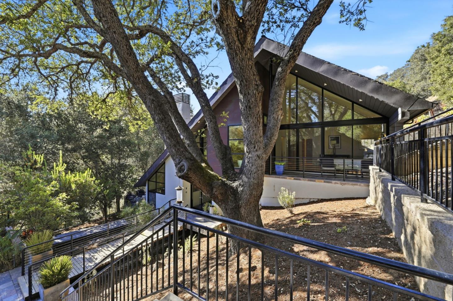 217 Mistletoe RD