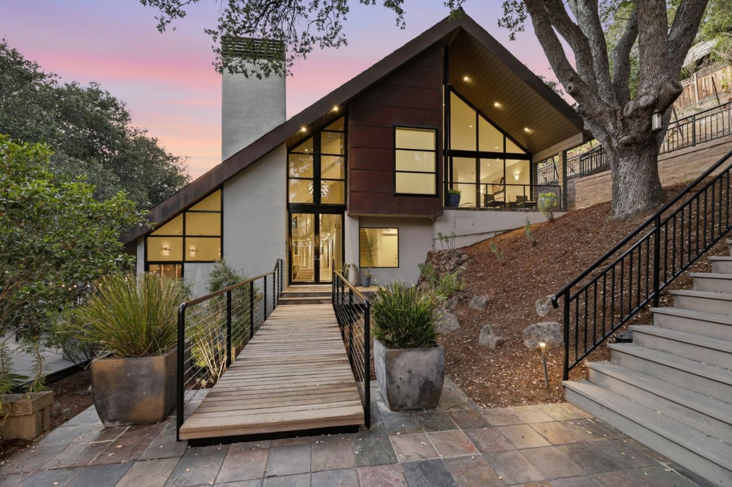217 Mistletoe RD