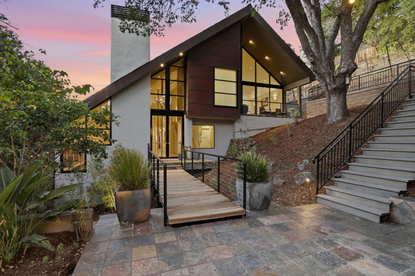 217 Mistletoe RD