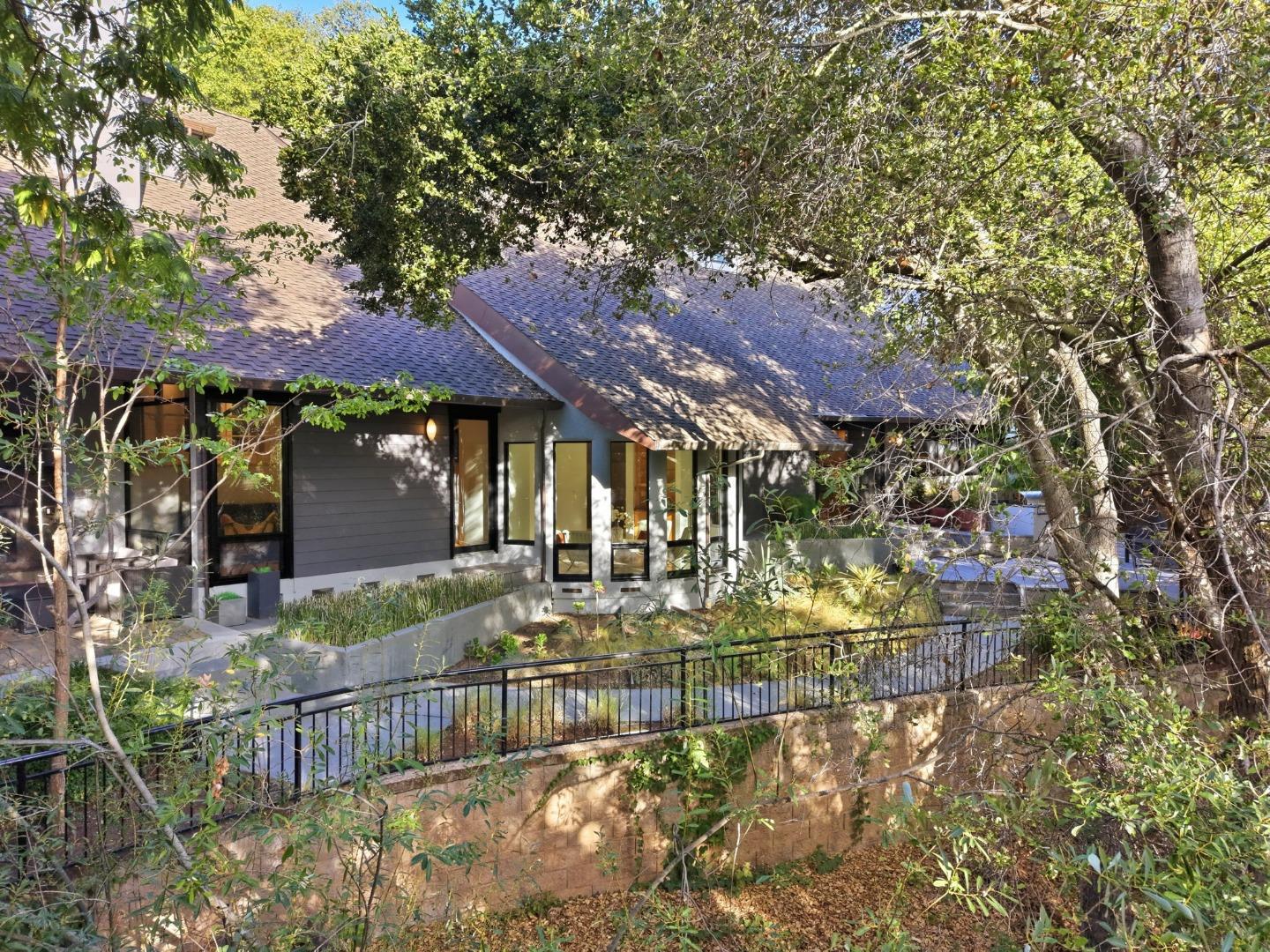 217 Mistletoe RD