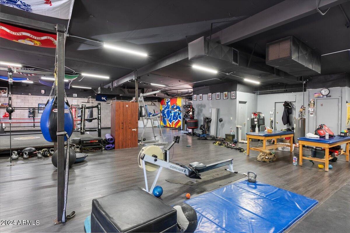 10810-12 N 71st Place