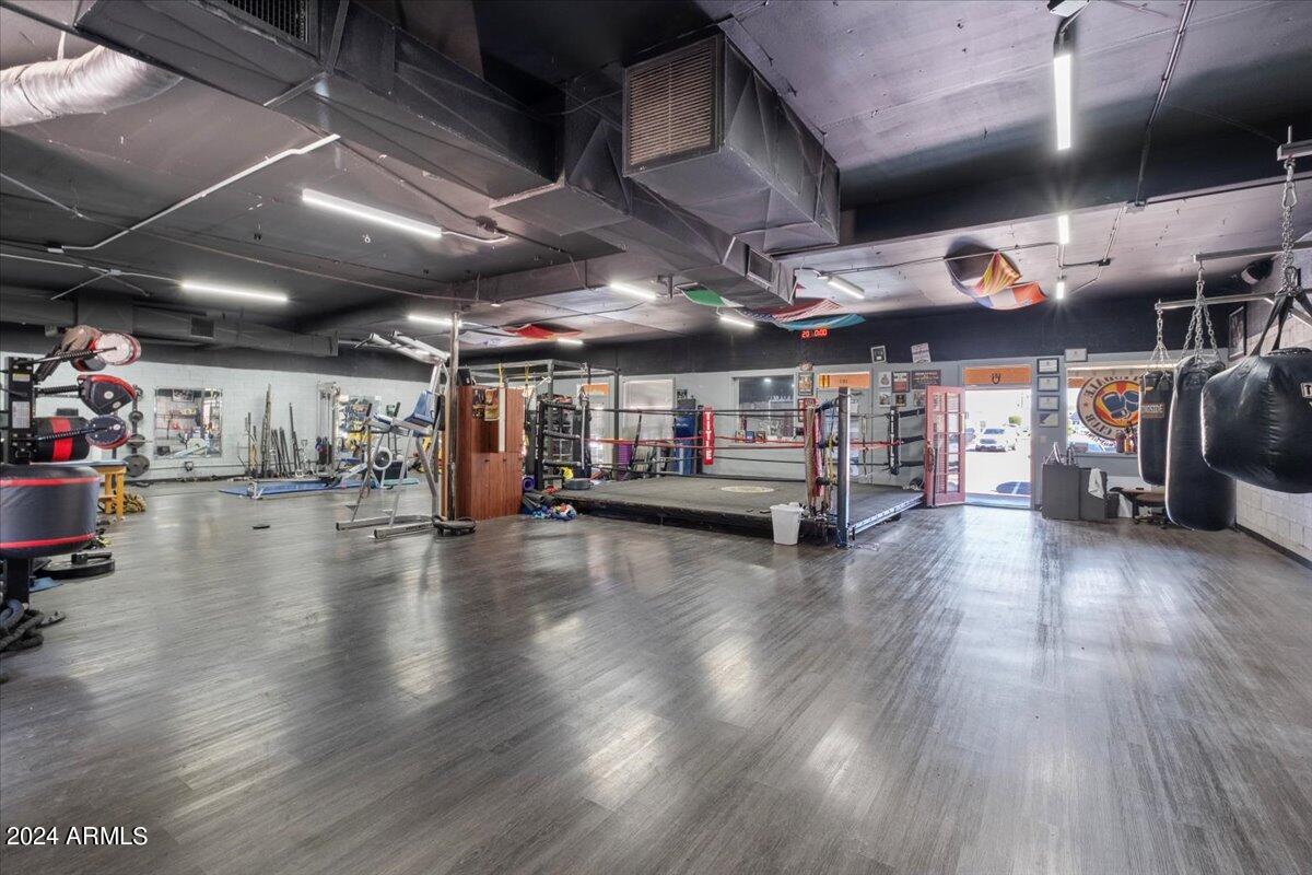 10810-12 N 71st Place