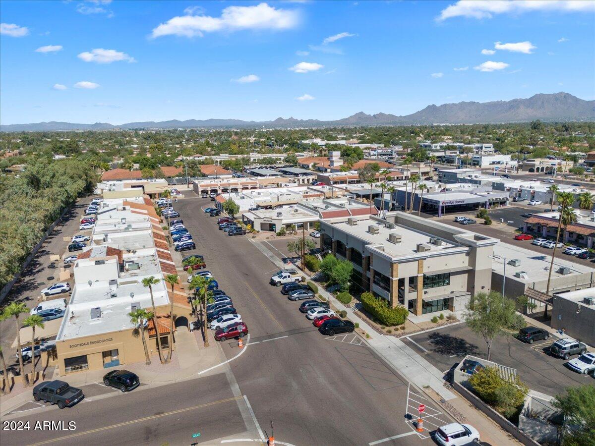 10810-12 N 71st Place