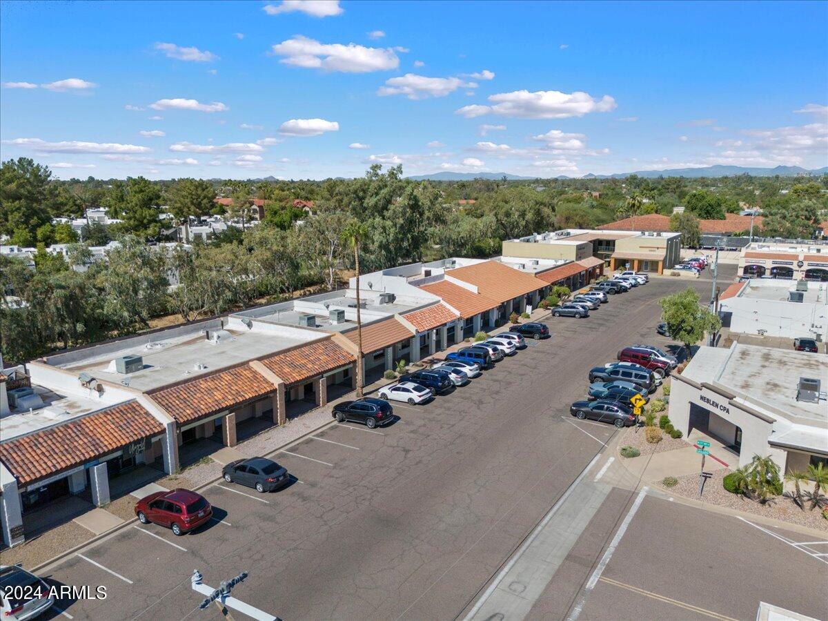 10810-12 N 71st Place