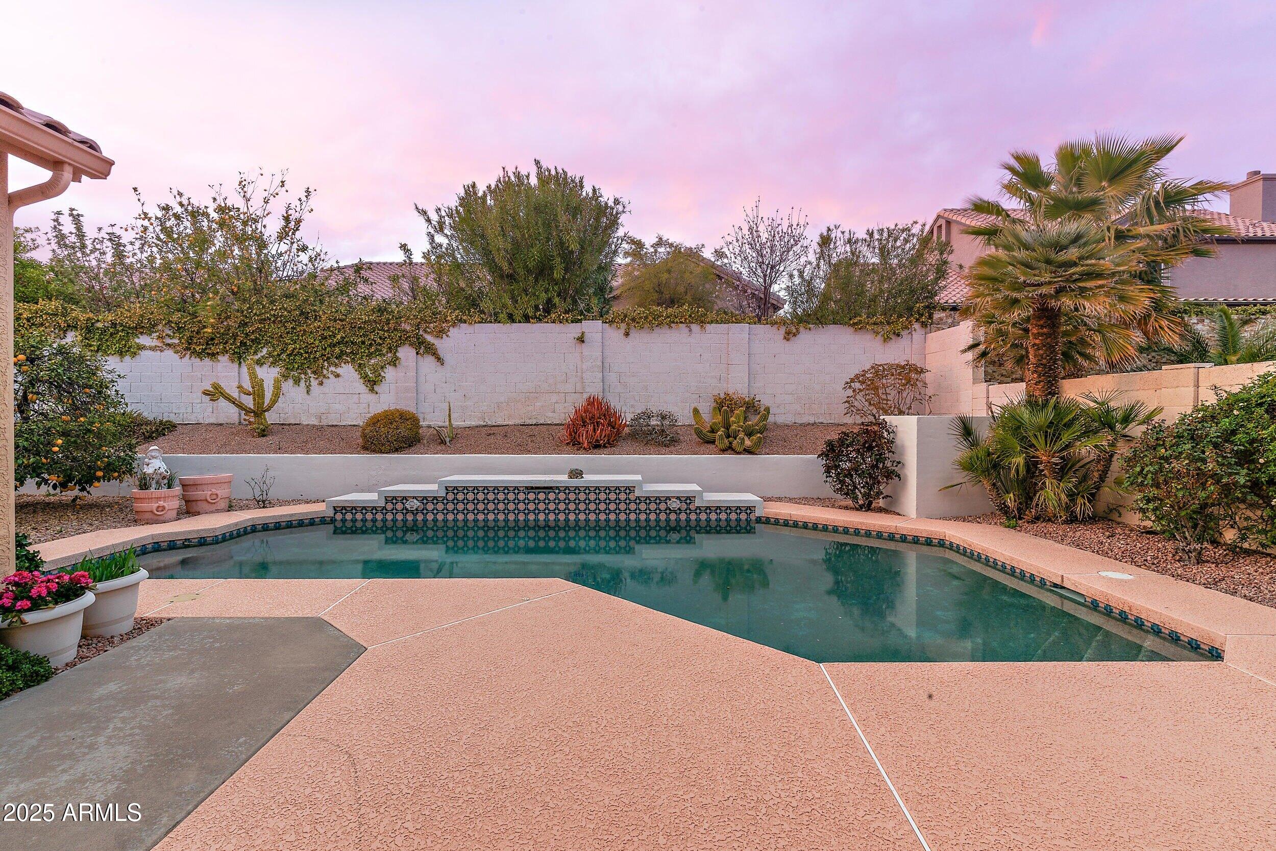 11136 E GREYTHORN Drive