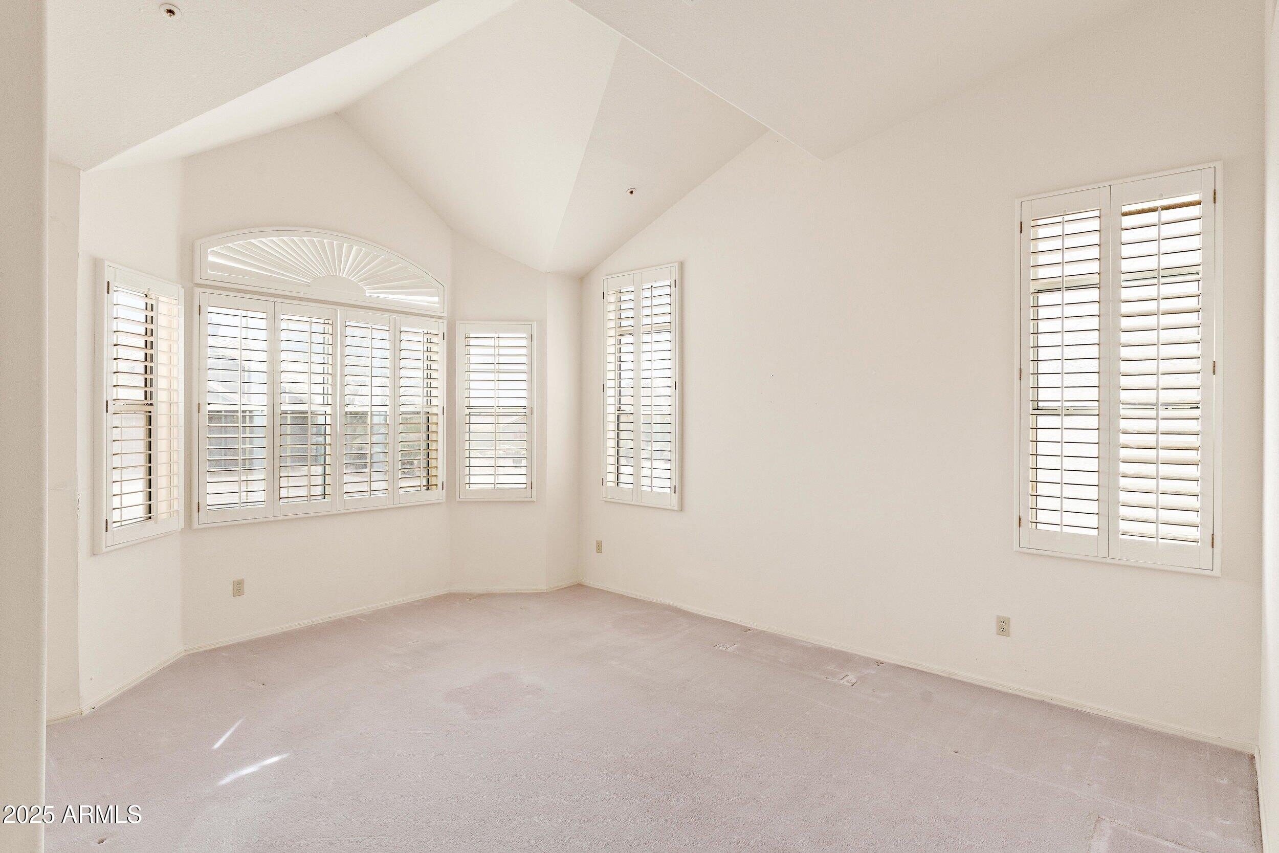 11136 E GREYTHORN Drive