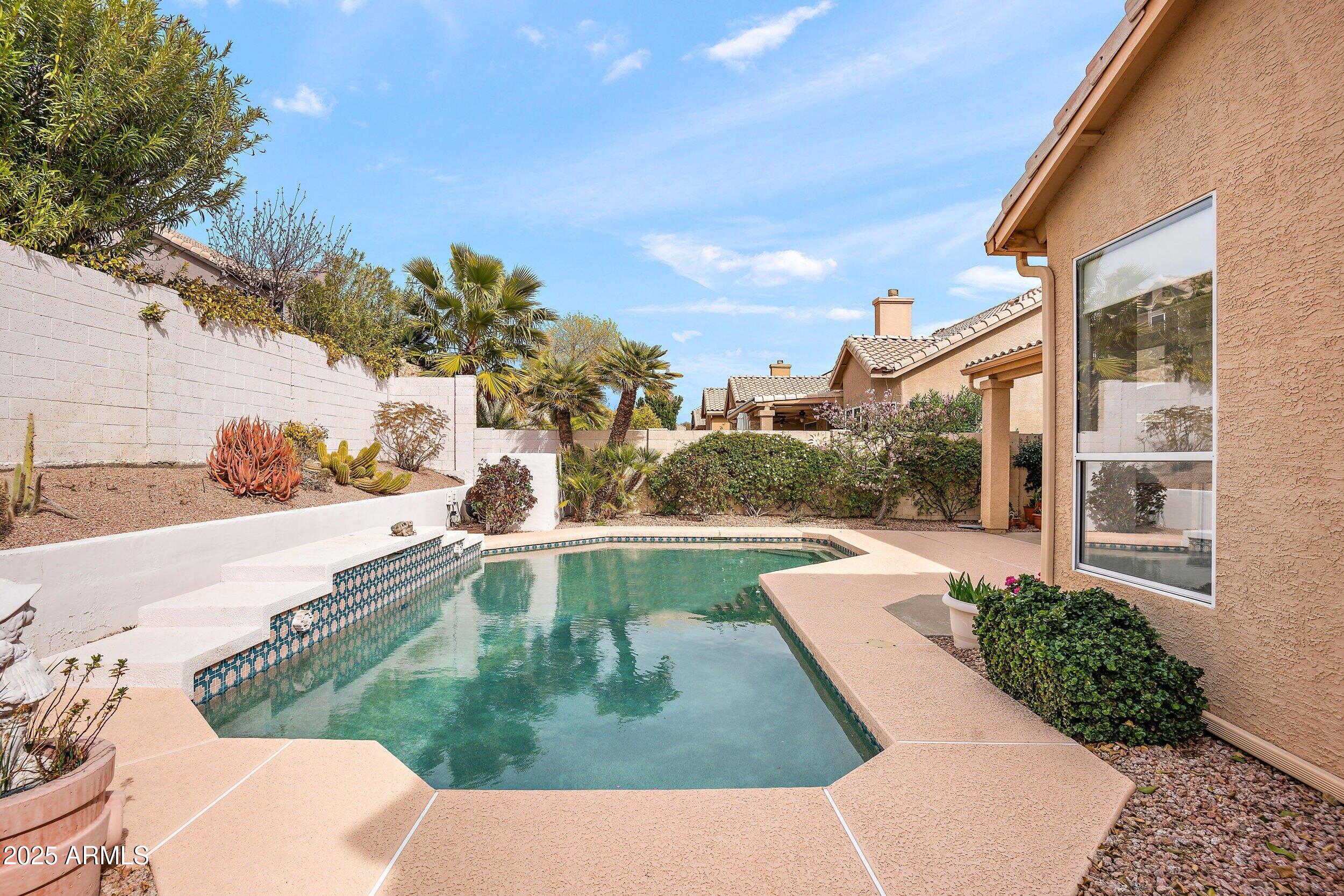 11136 E GREYTHORN Drive