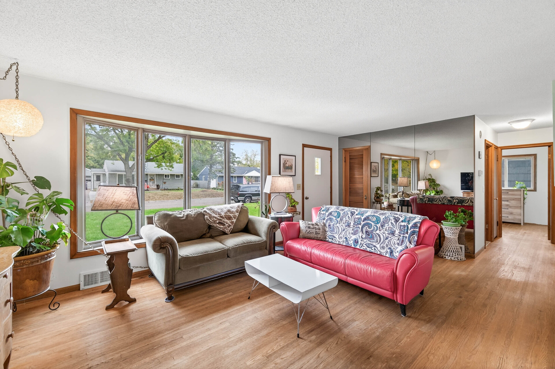 5317 Lakeside Avenue North 