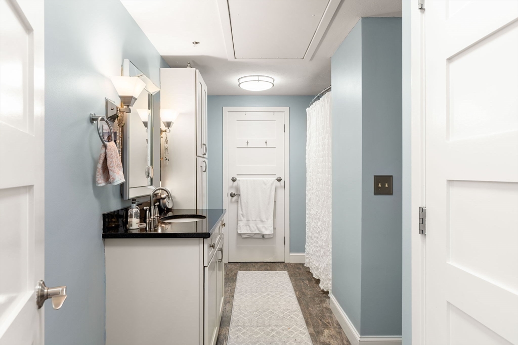 15 Cedar St # 33
