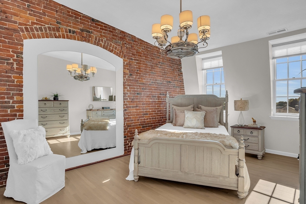 19-23 Pleasant St # 504